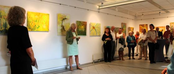 Ausstellung Pauline Schöneck - Barbara Heß, Künstlerin aus Reinheim hielt die Laudatio